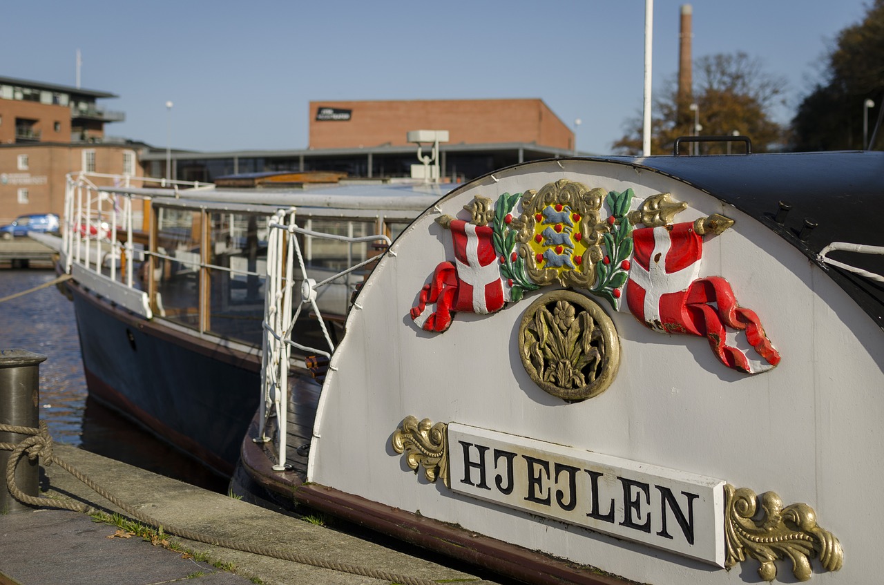 boat steam boat hjejlen free photo