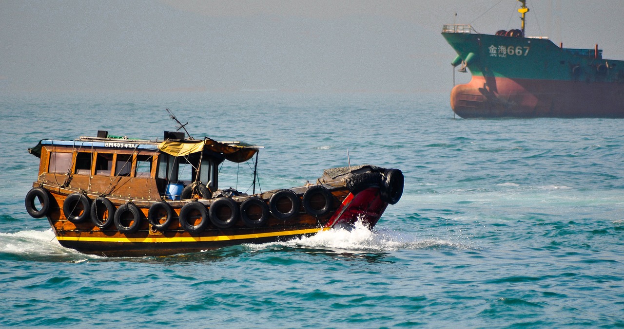 boat hong kong water free photo