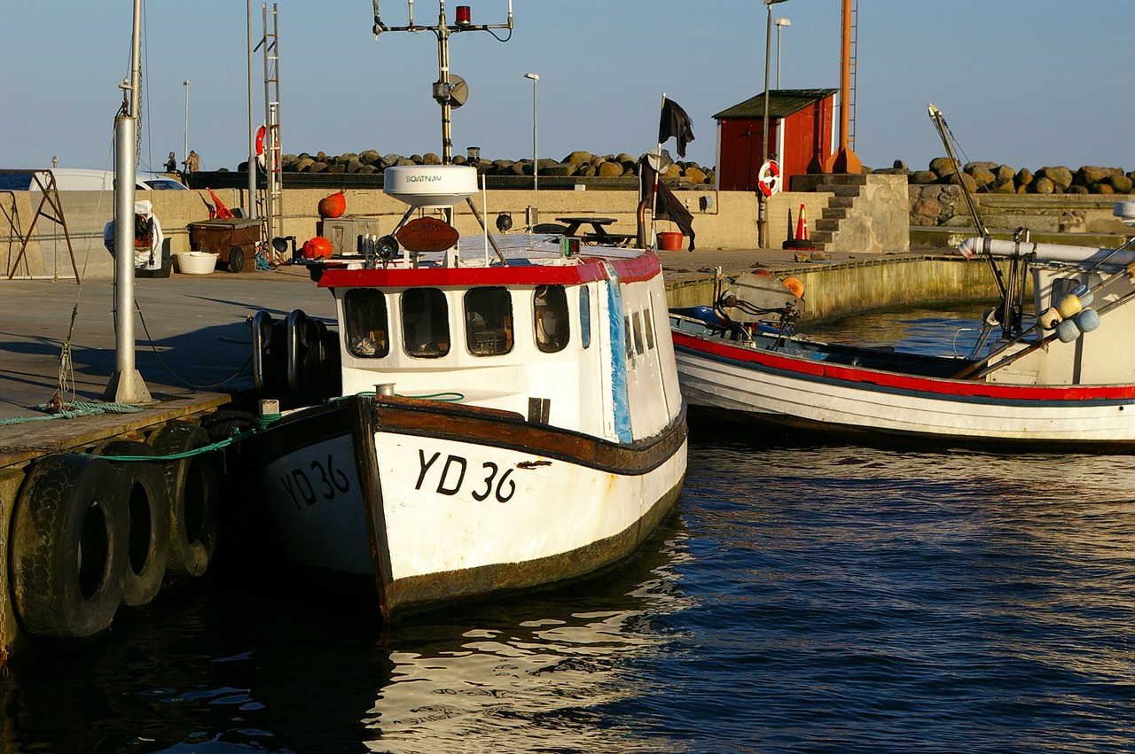 boat fishing port free photo