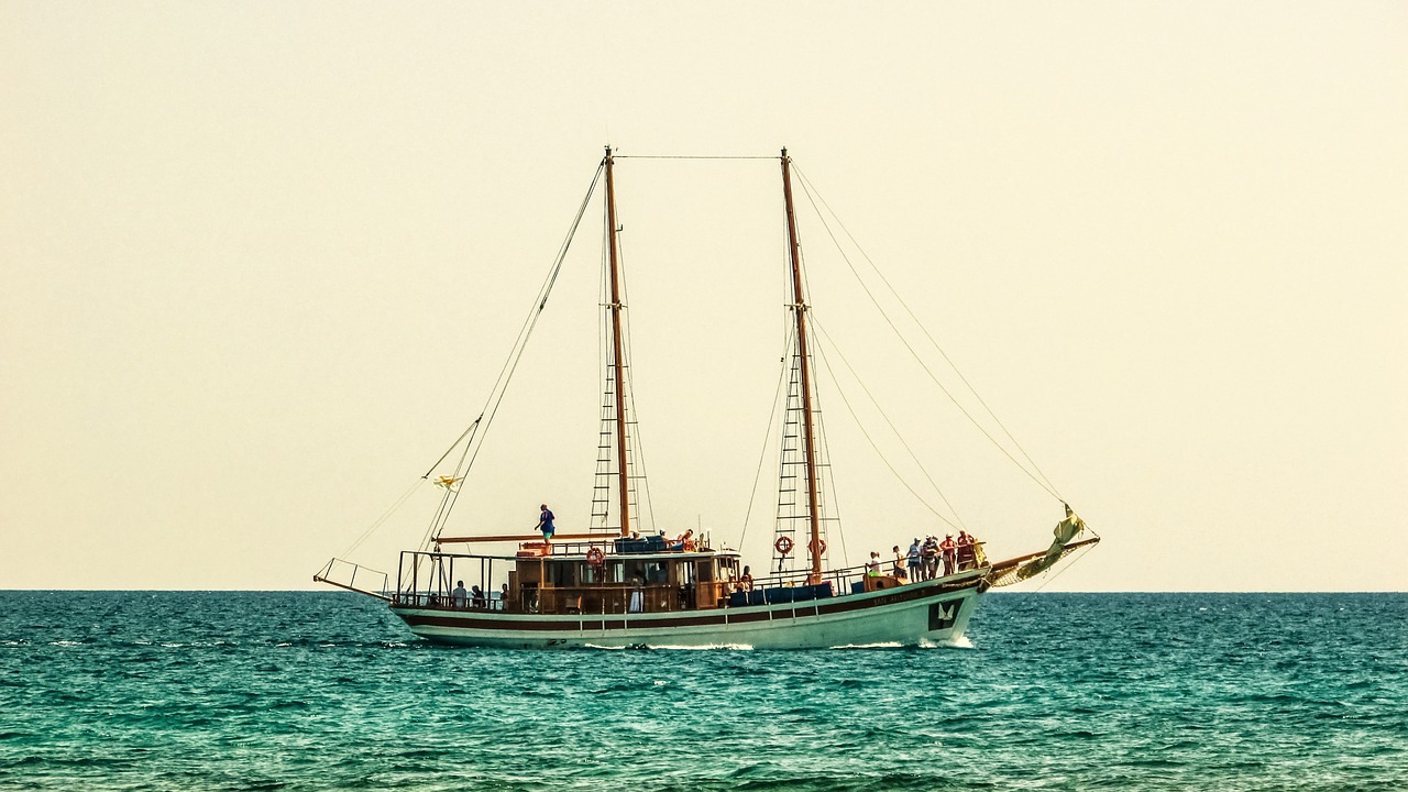 boat traditional sea free photo