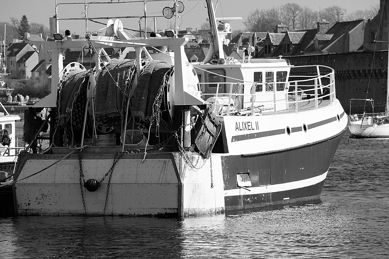 boat trawler fishing free photo
