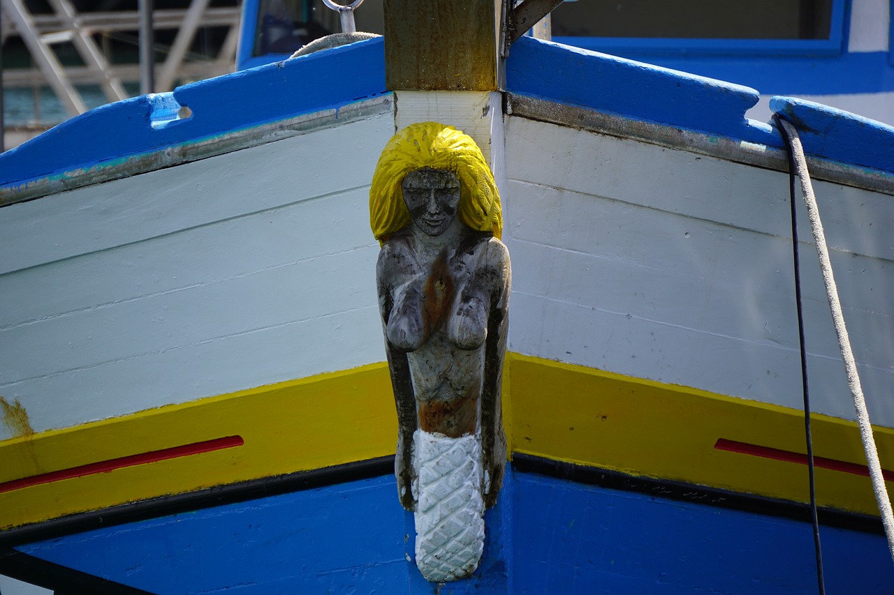 boat bow figurehead free photo