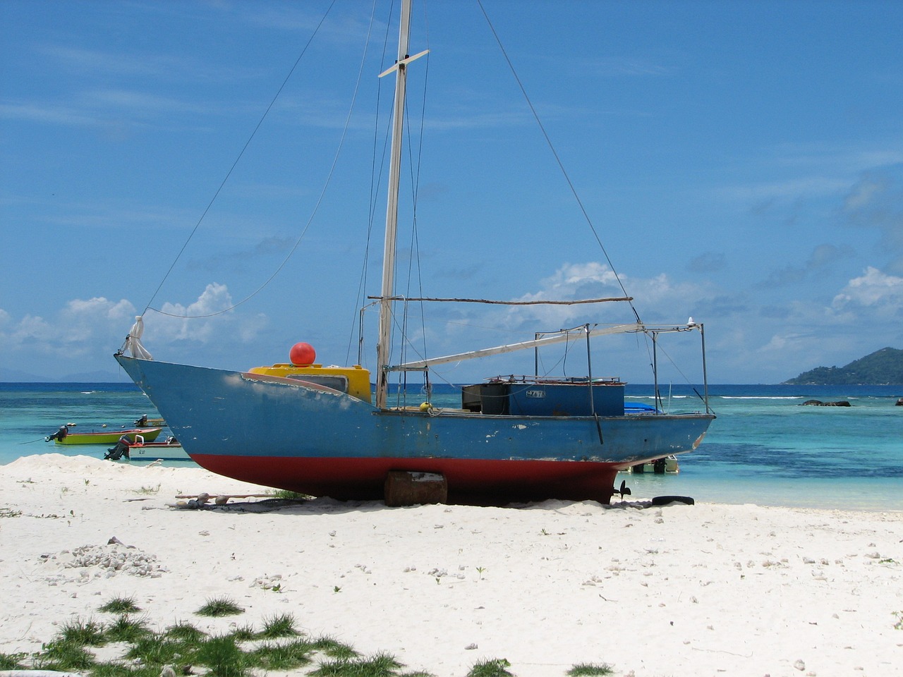 seychelles boat beach free photo