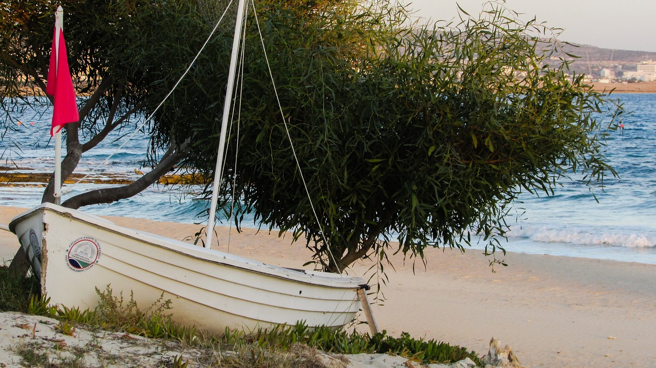 boat beach empty free photo