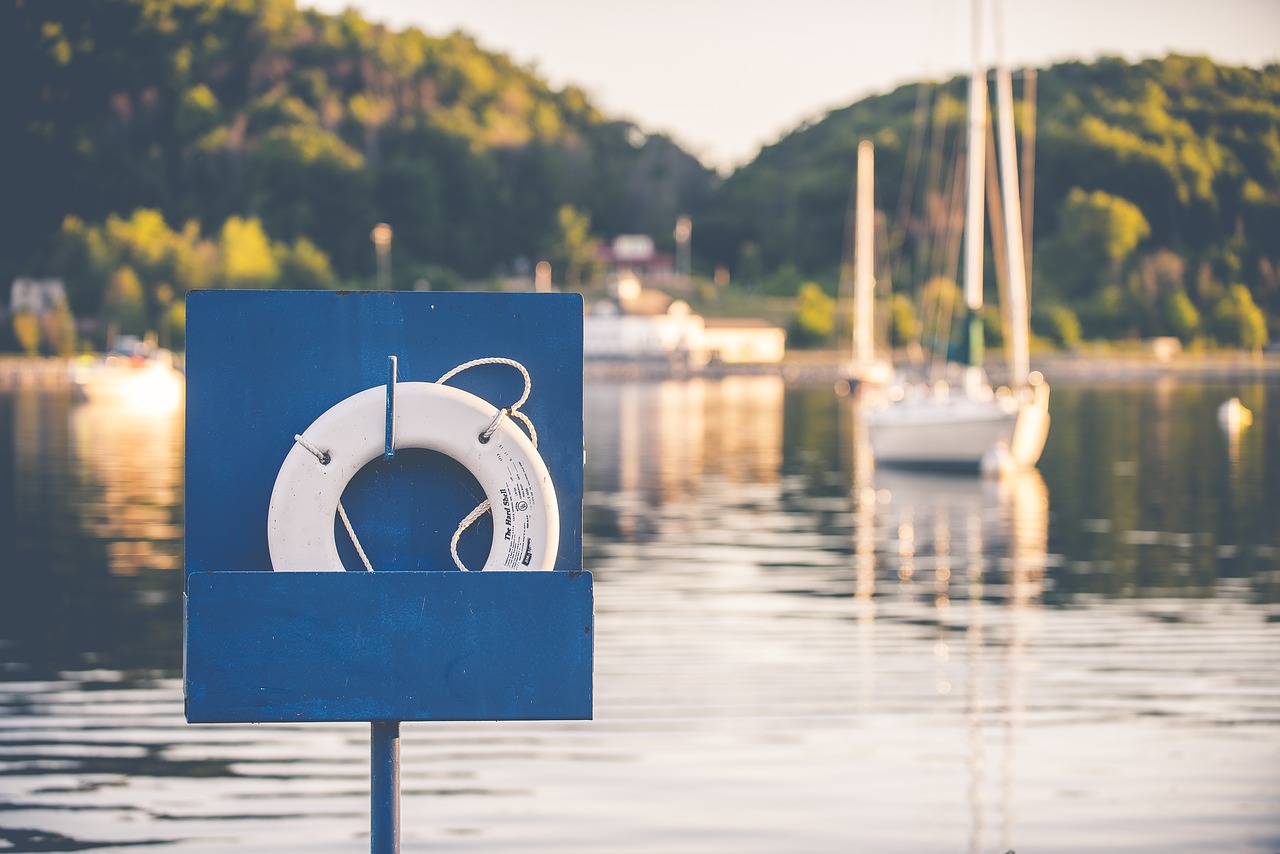 boat inflatable ring lake free photo