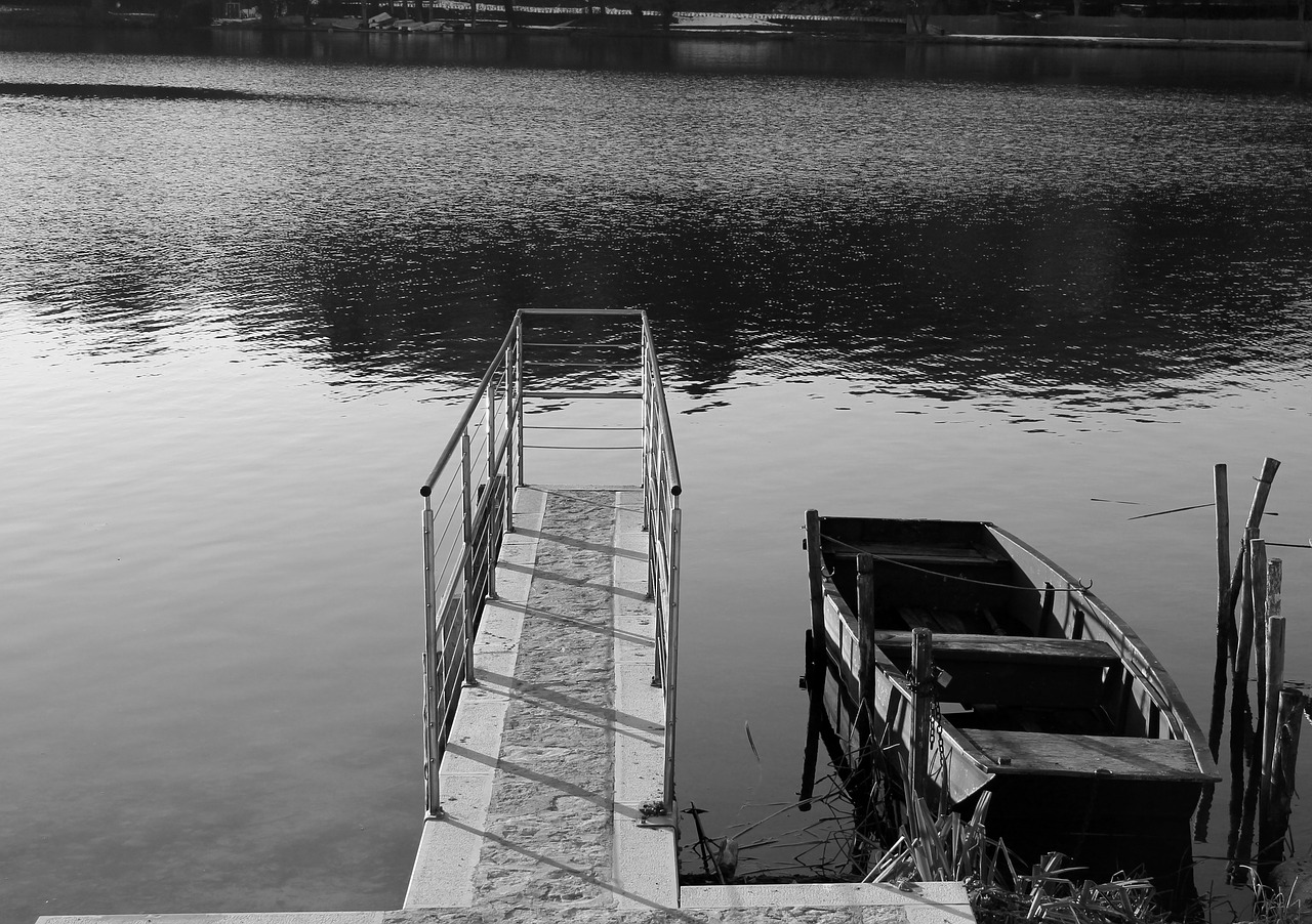 boat jetty lake free photo