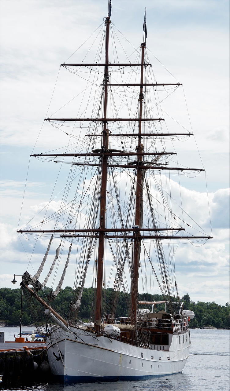 boat ocean mast free photo