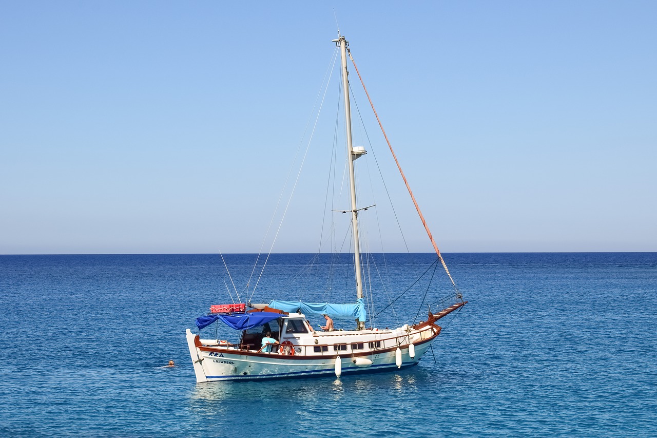 boat traditional sea free photo