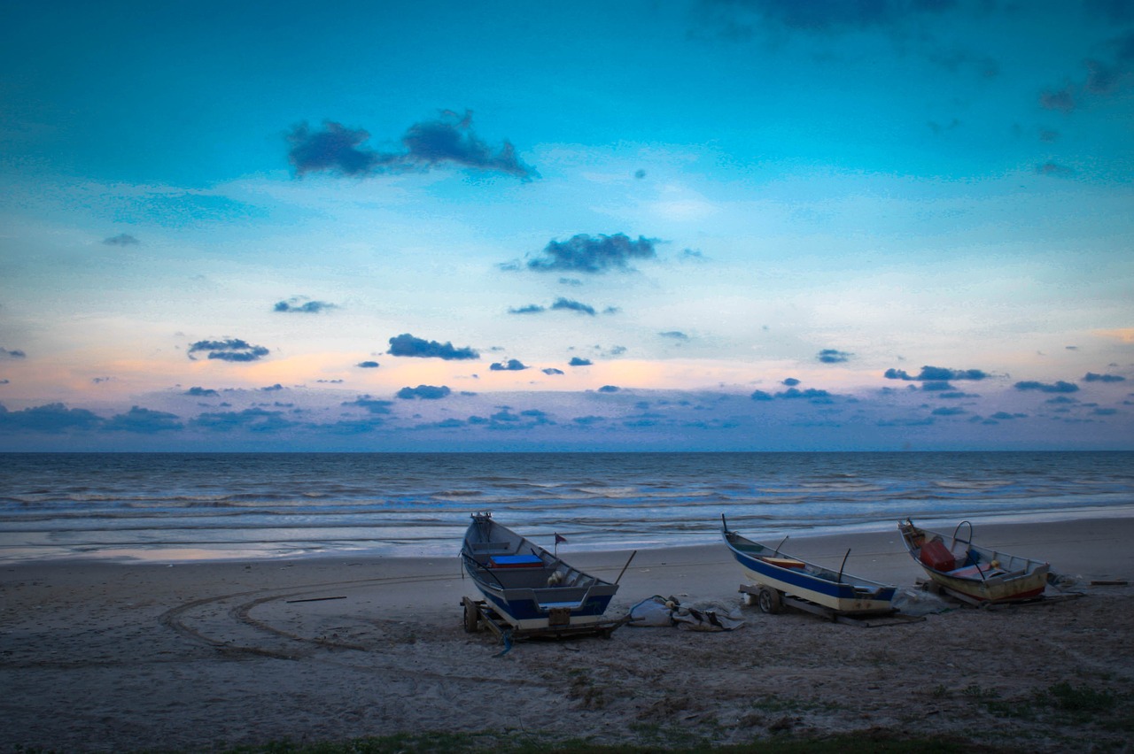 boat sea beach free photo