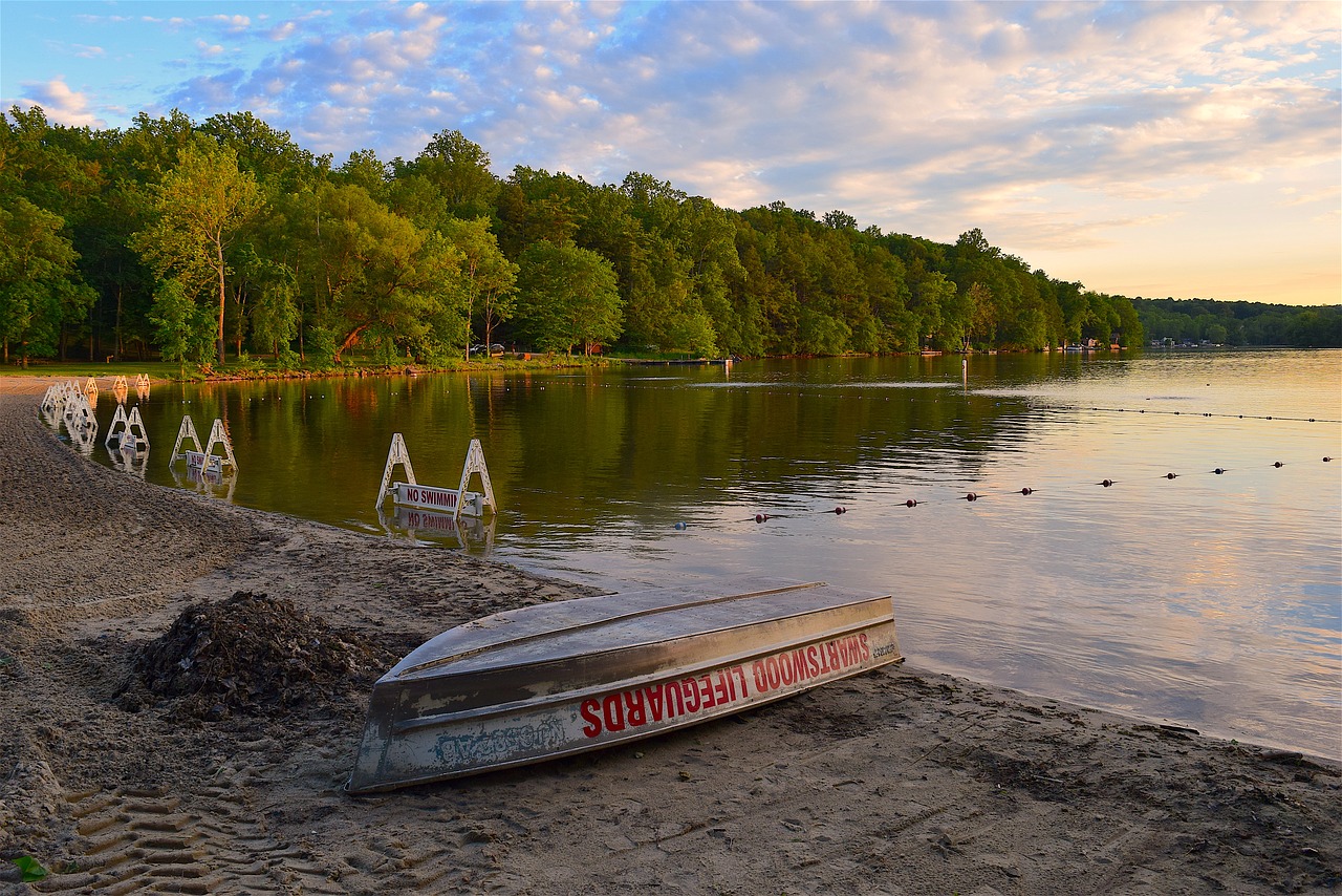 boat lake shore free photo