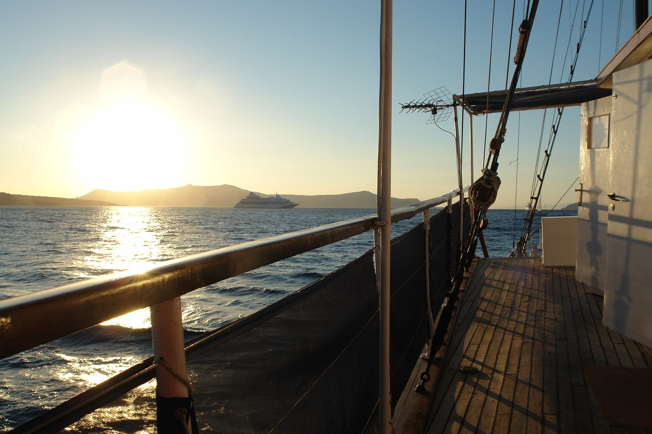 boat sun sea free photo