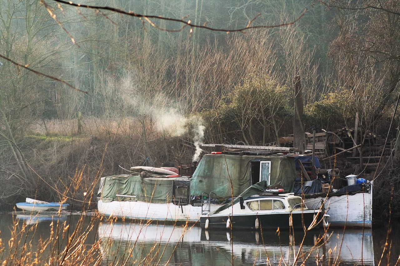 boat river houseboat free photo