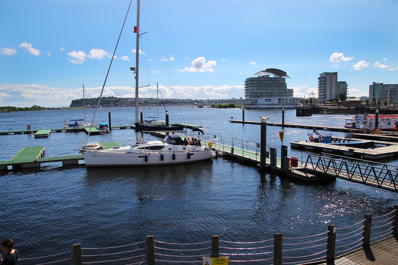 boat harbour sea free photo