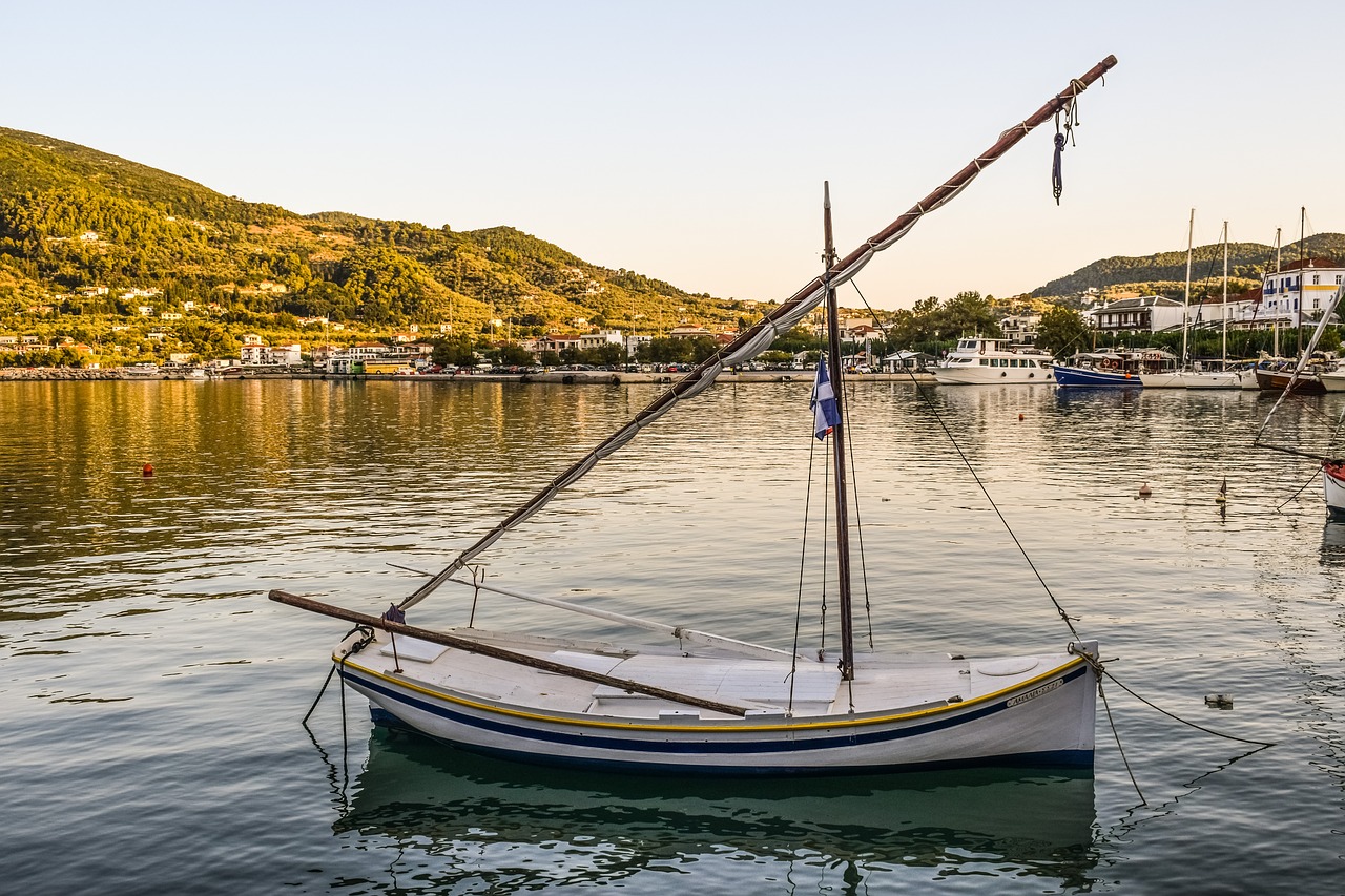 boat traditional afternoon free photo