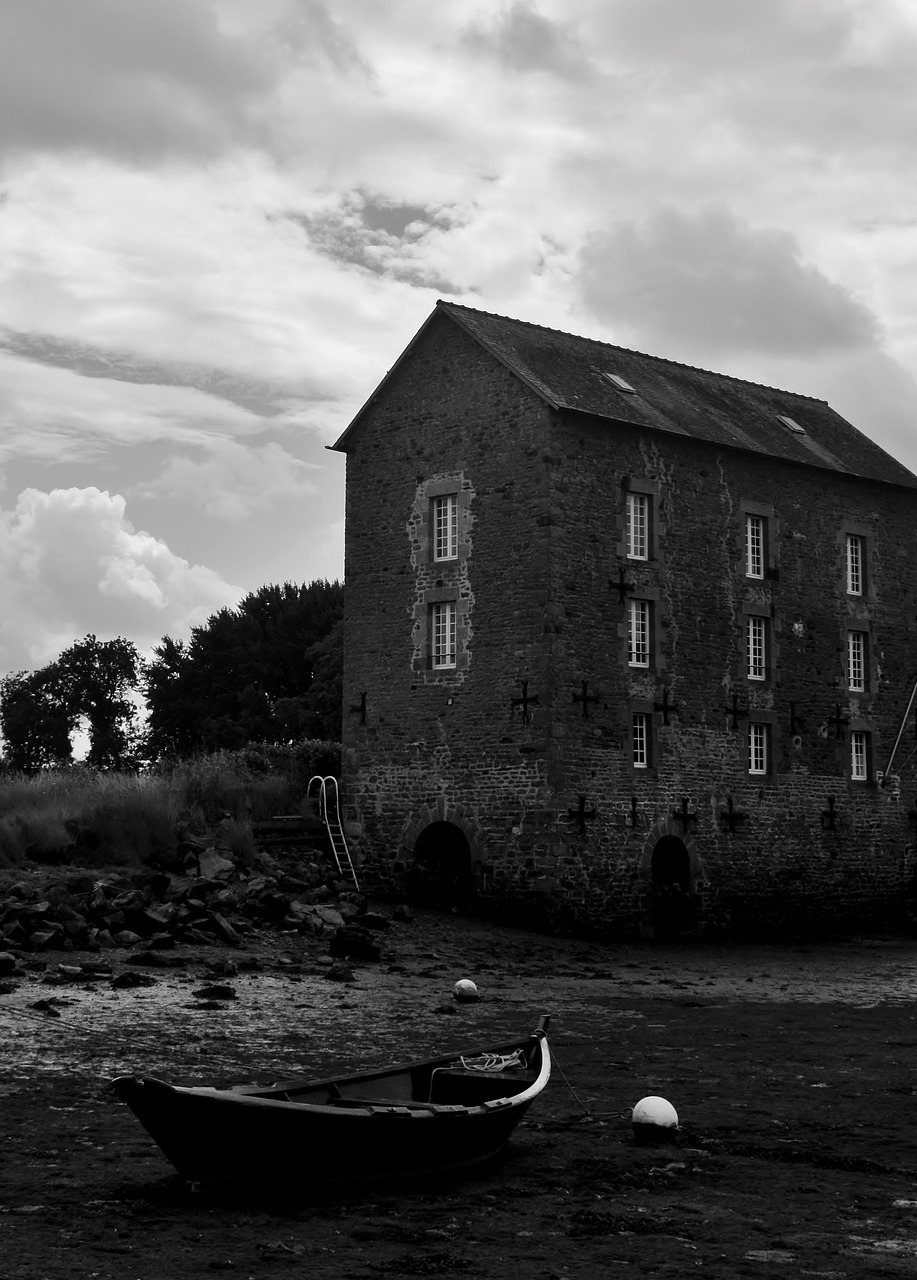 boat house france free photo