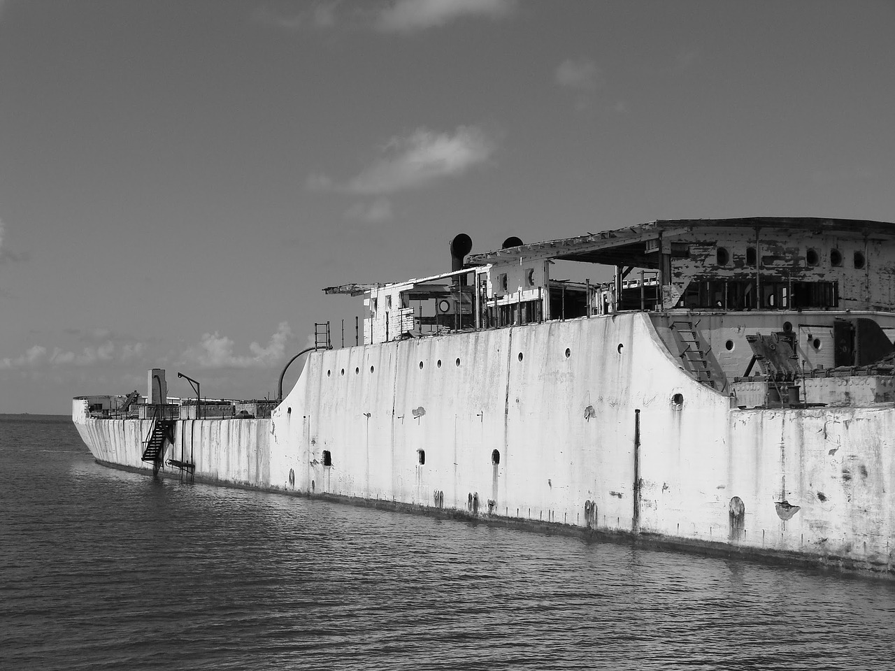 boat ruin cuba free photo