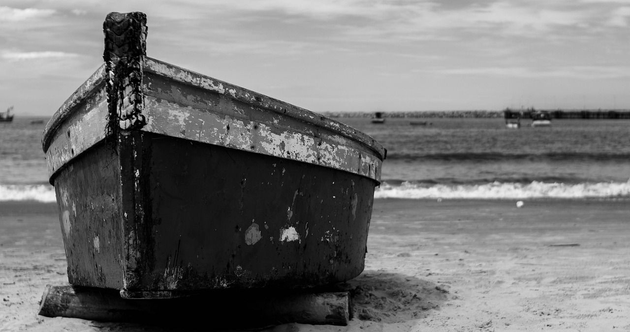 boat beach mar free photo