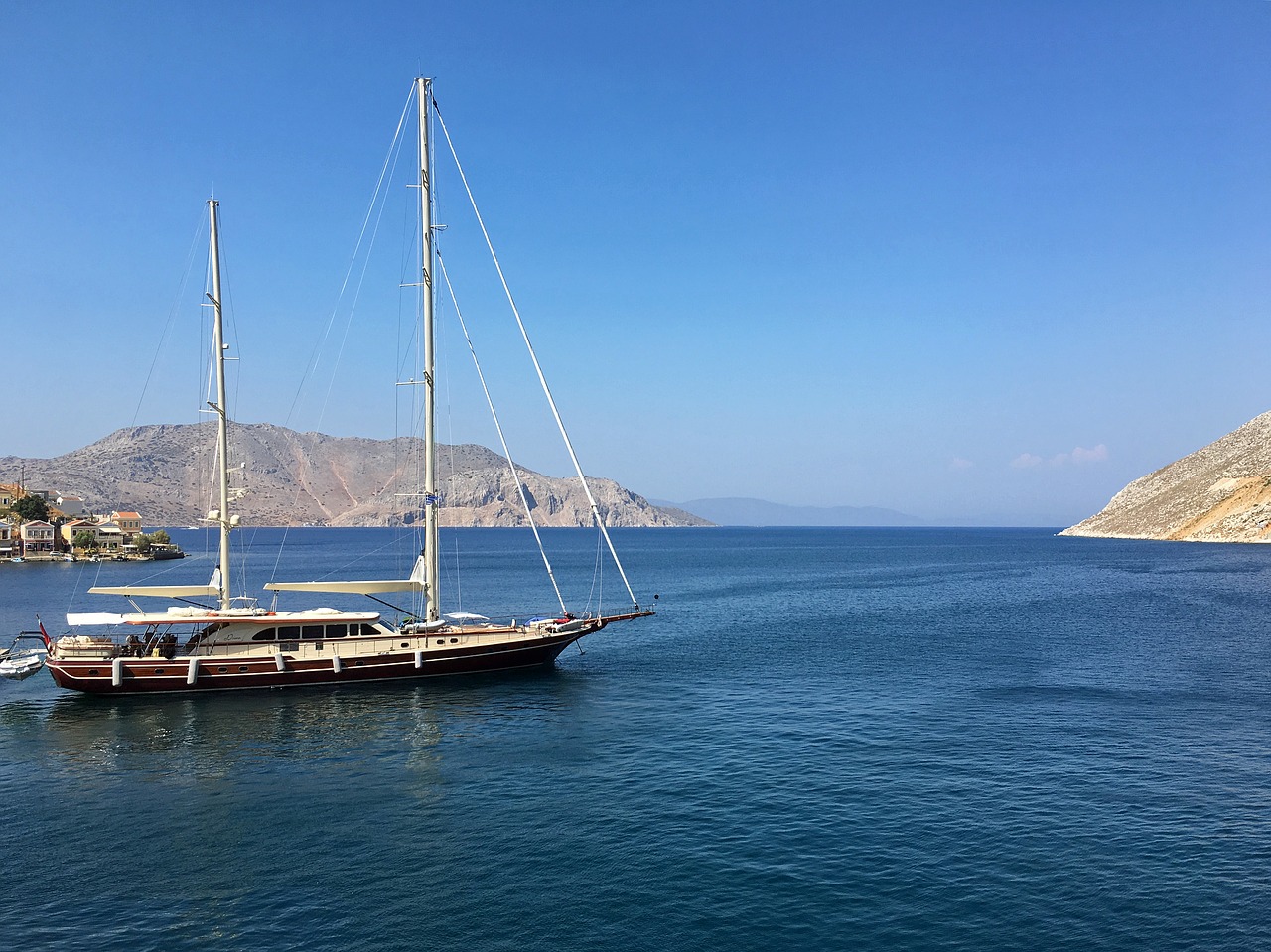 boat  sea  water free photo