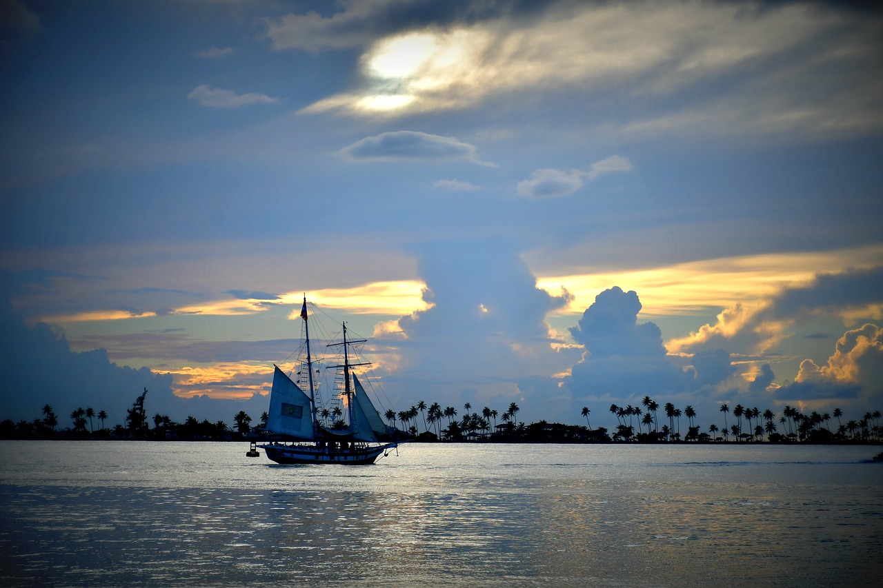 boat  ocean  night free photo