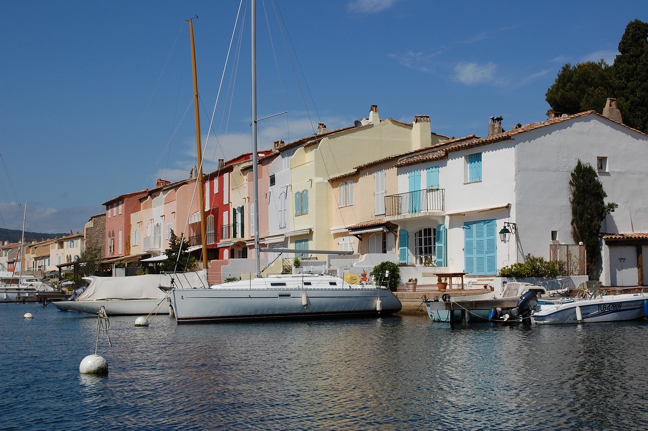 boat  sea  house free photo