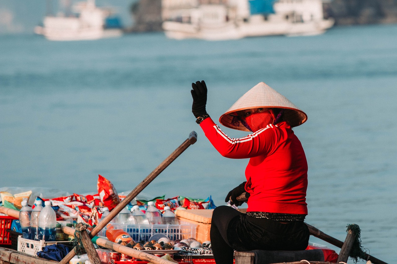 boat  asian  vietnam free photo