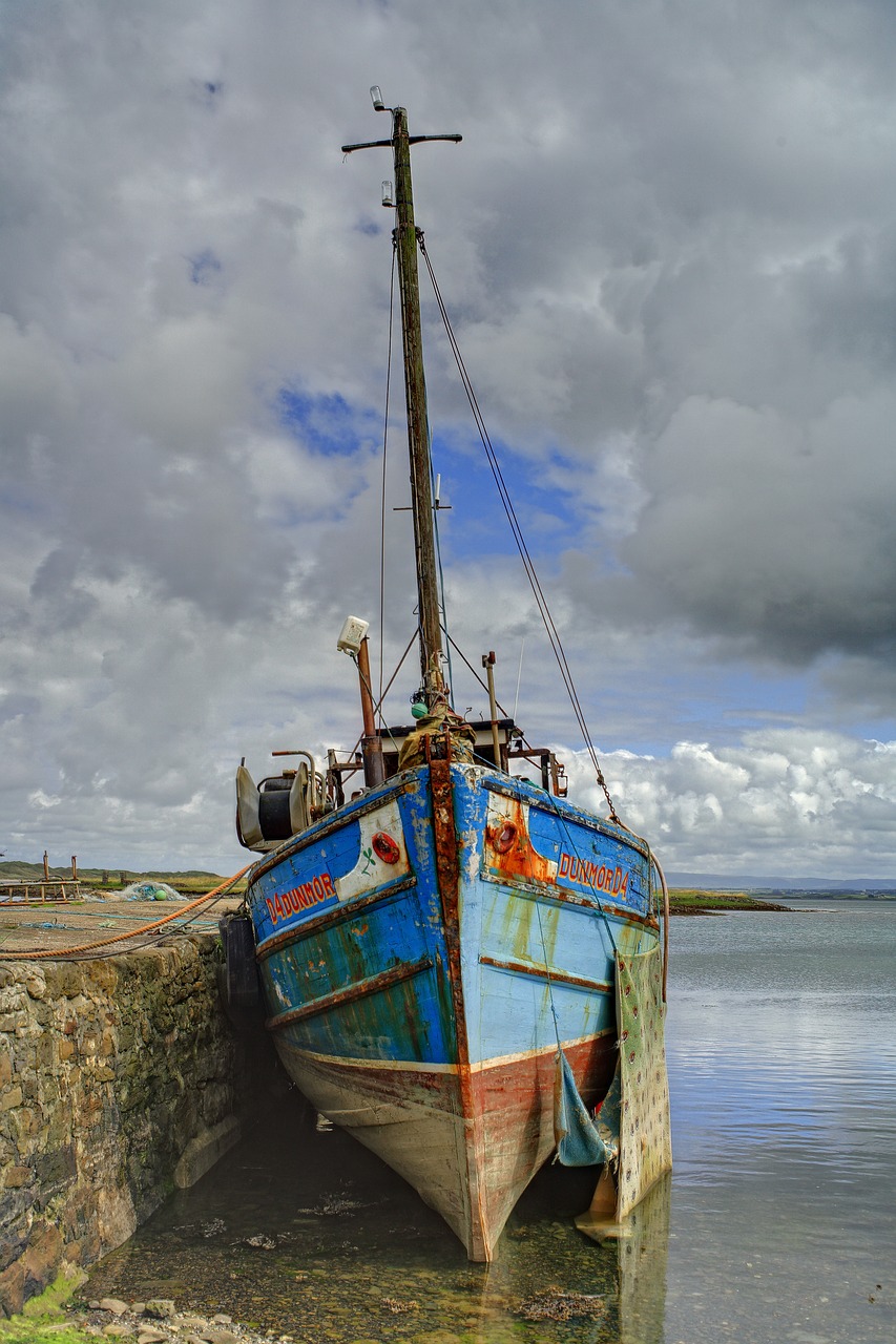 boat  sea  derelict free photo