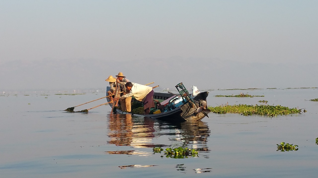 boat  lake  fishing free photo