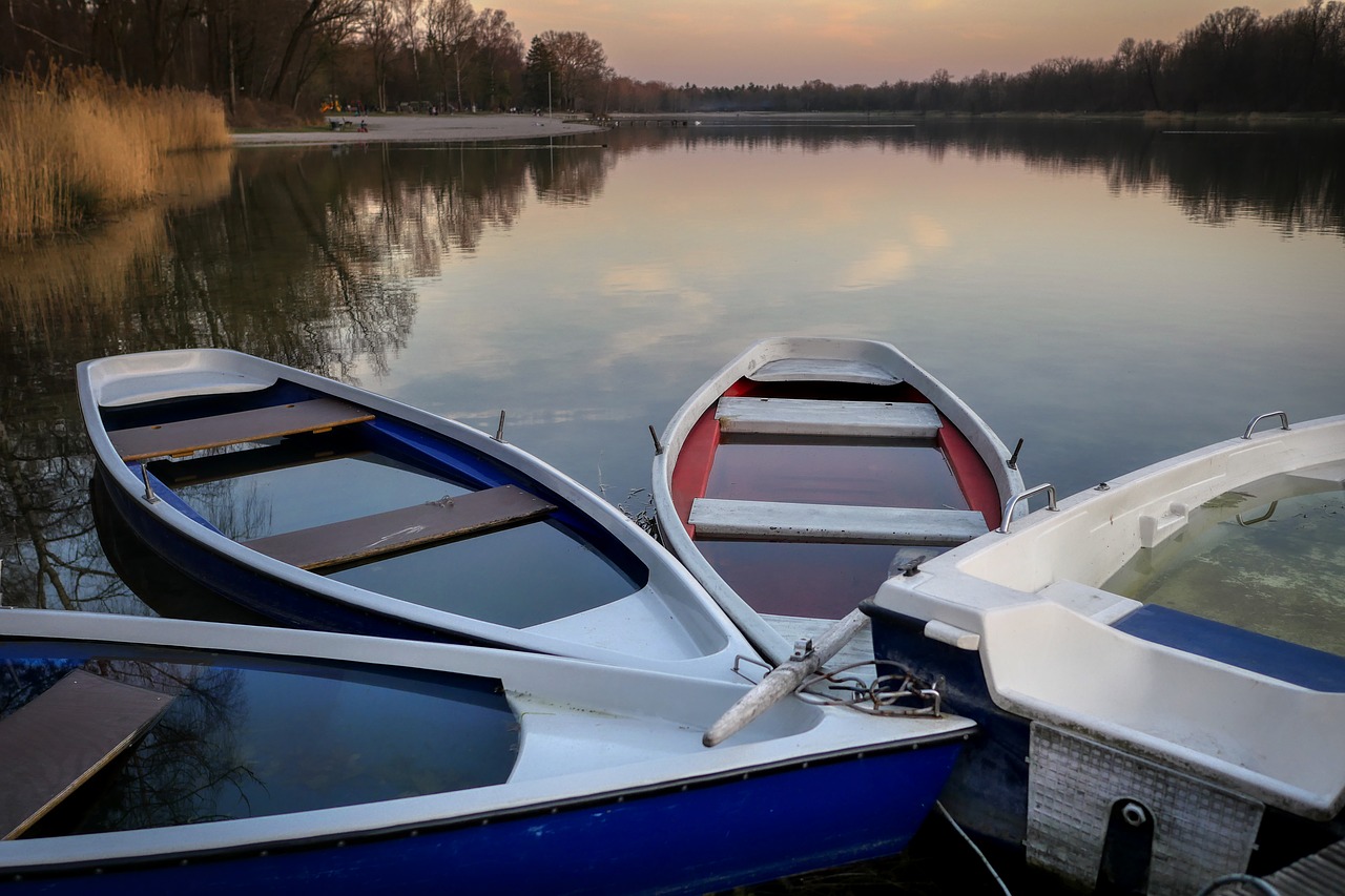 boat  kuhsee  augsburg free photo