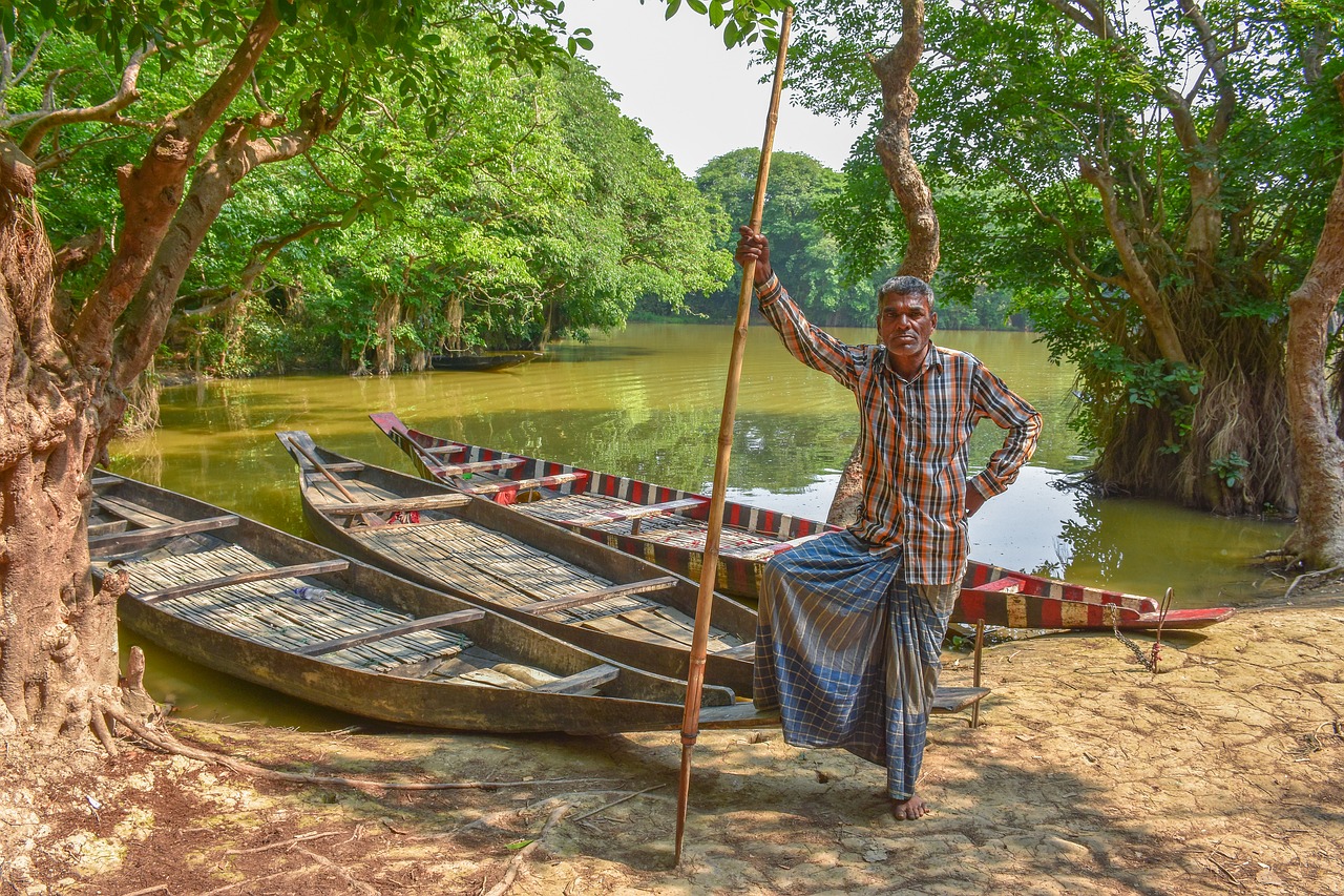 boat  boatman  landscape free photo