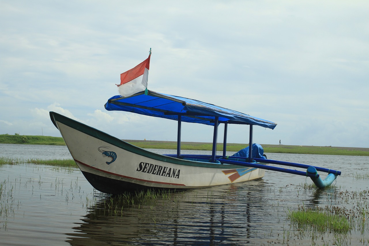 boat ship beach free photo