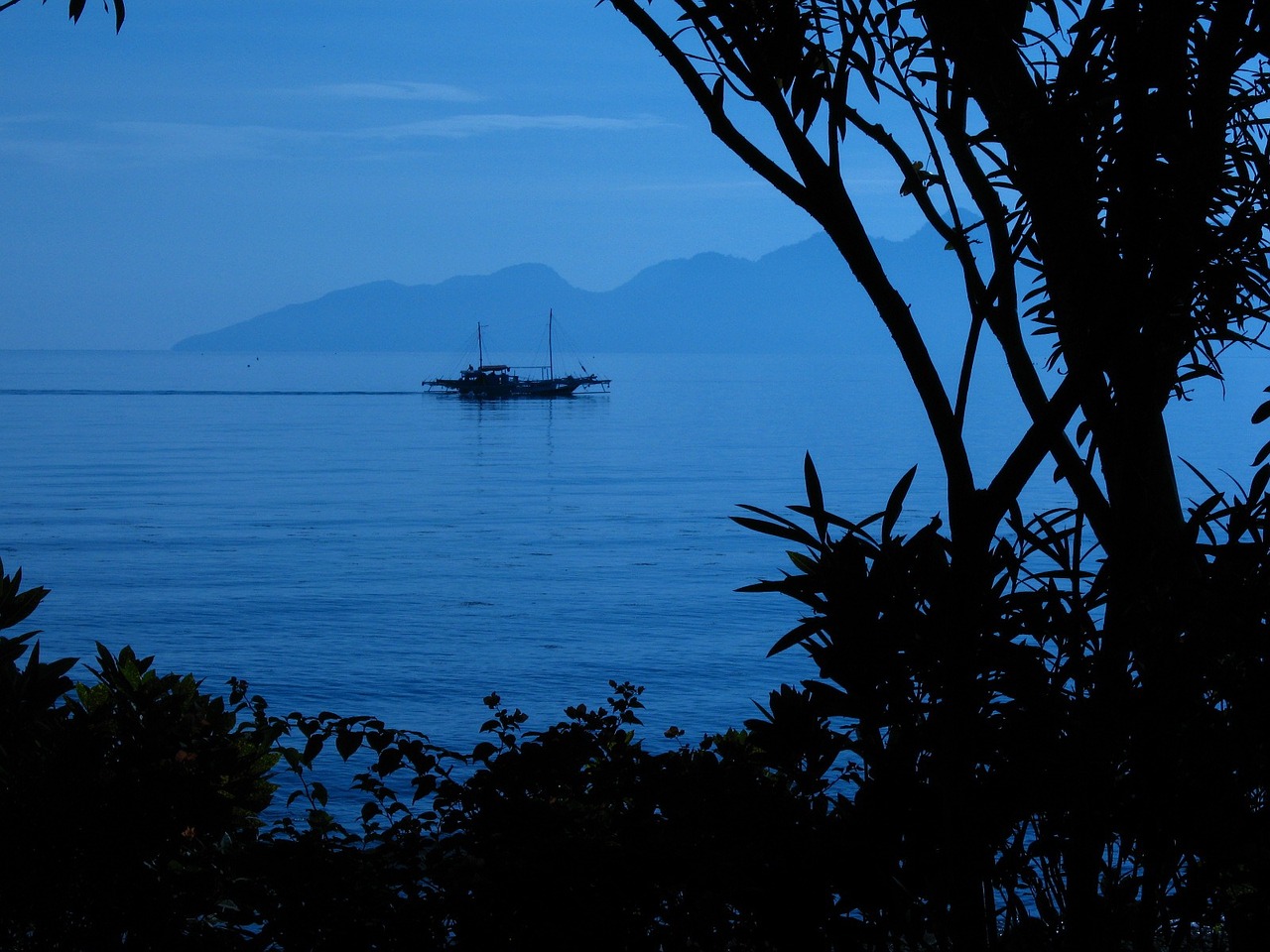 boat blue sea free photo