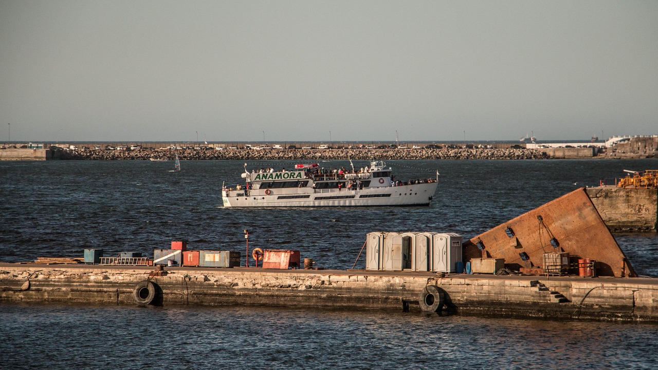boat mar del plata port free photo