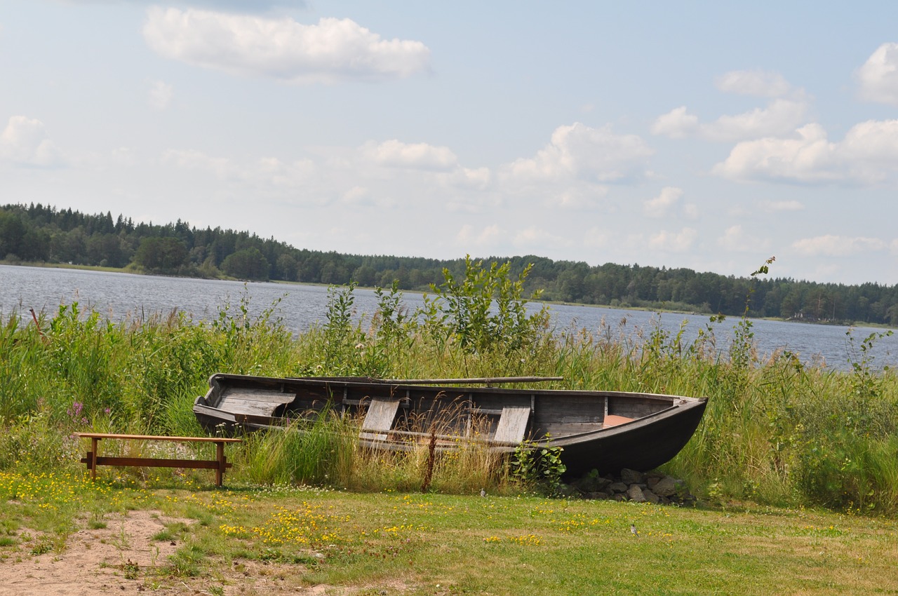 boat summer water free photo