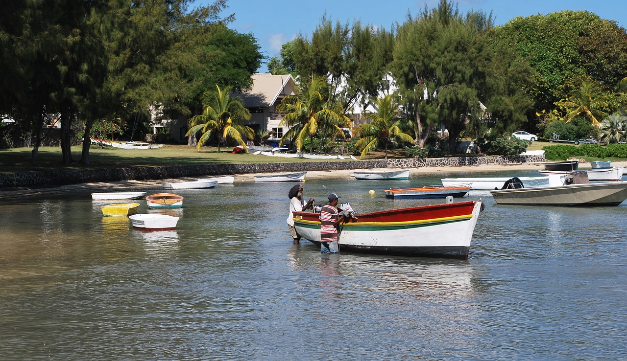 boat see men free photo