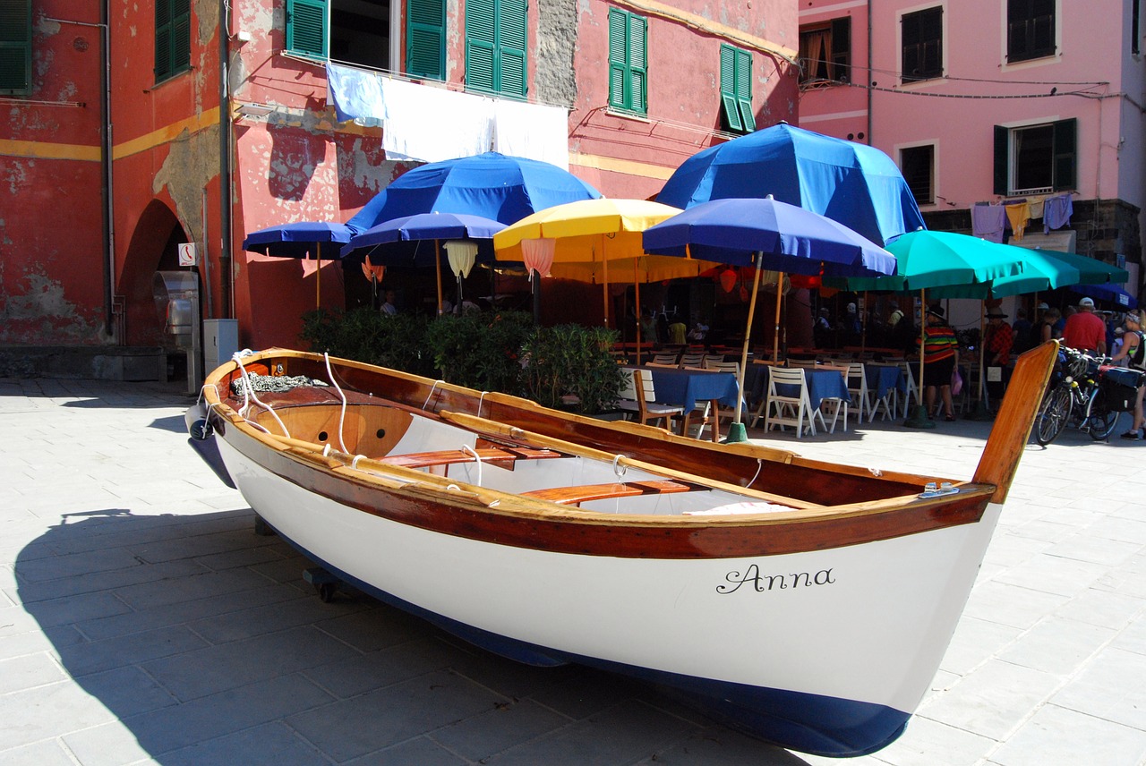 boat piazza houses free photo