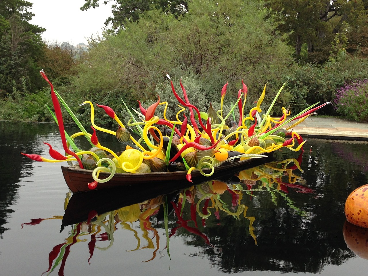 boat glass chihuly free photo