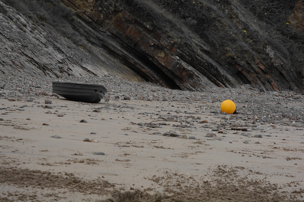 boat beach sand free photo