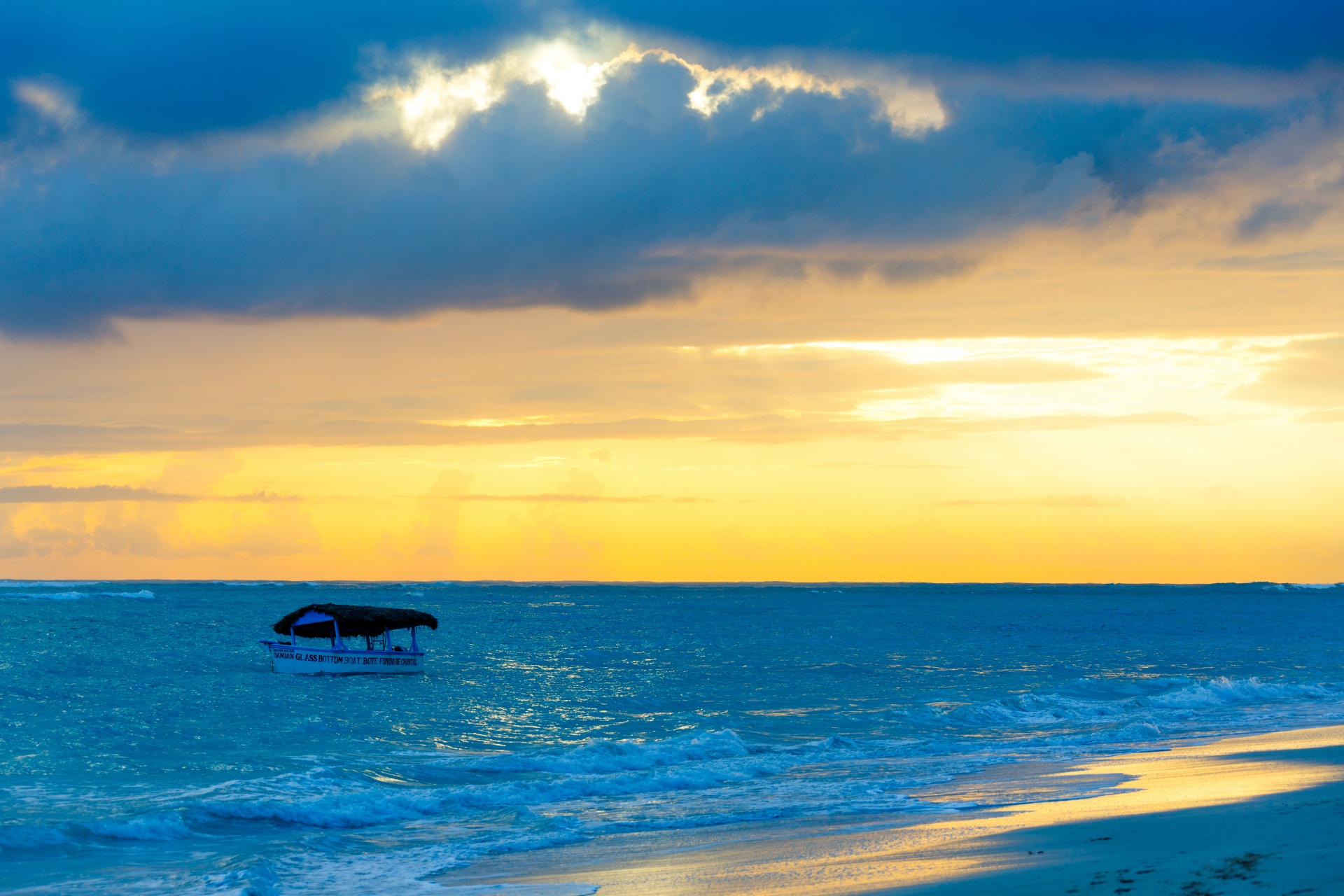 boat caribbean coast free photo