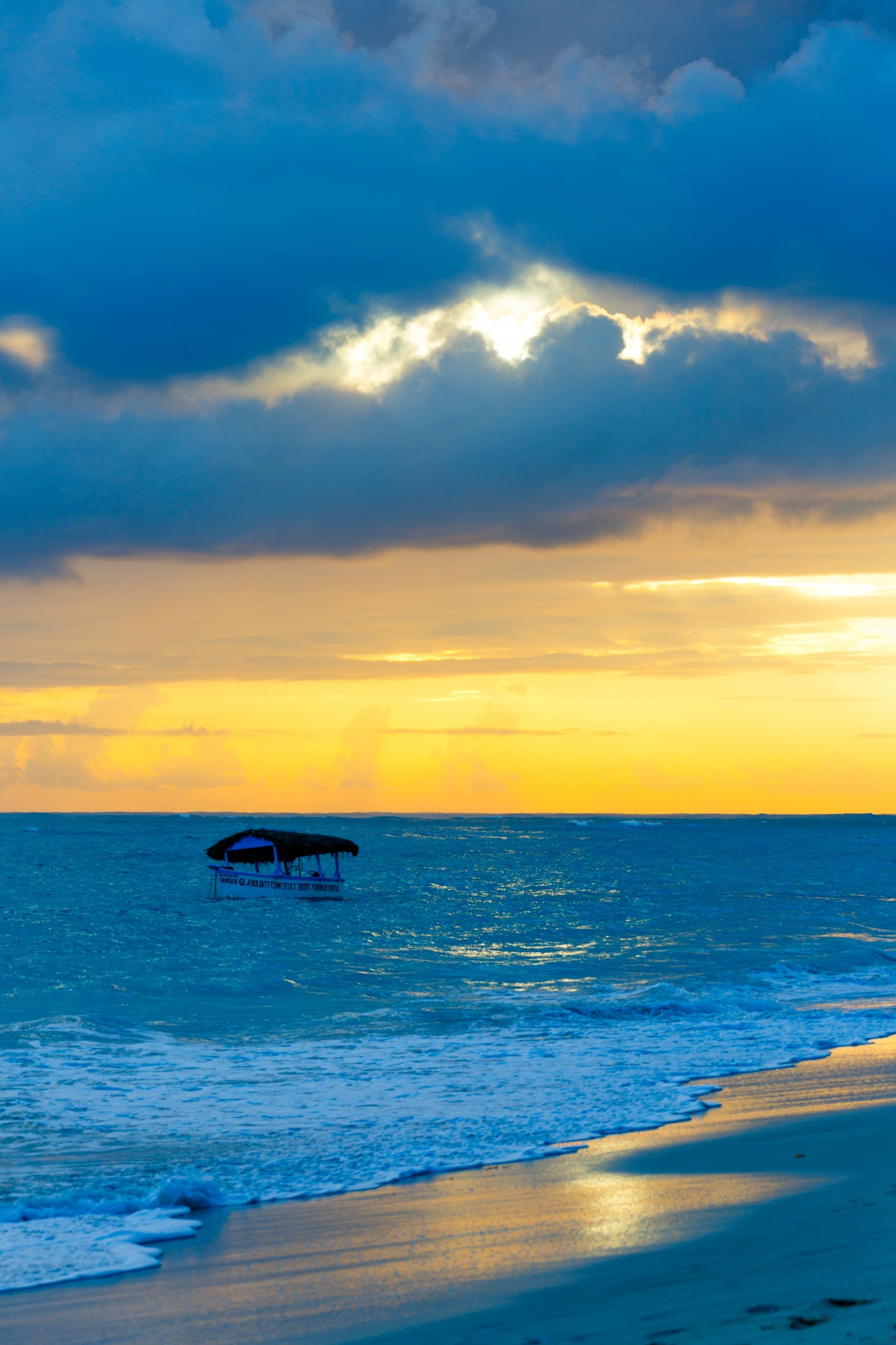 boat caribbean coast free photo