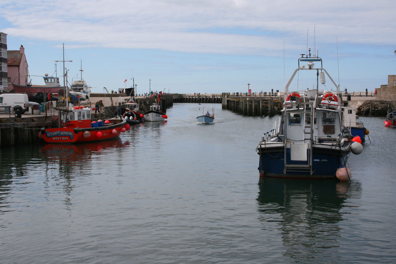 harbour fishing boat free photo
