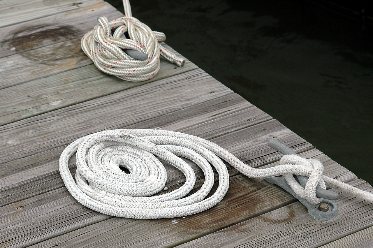 boat mooring tie up secure free photo