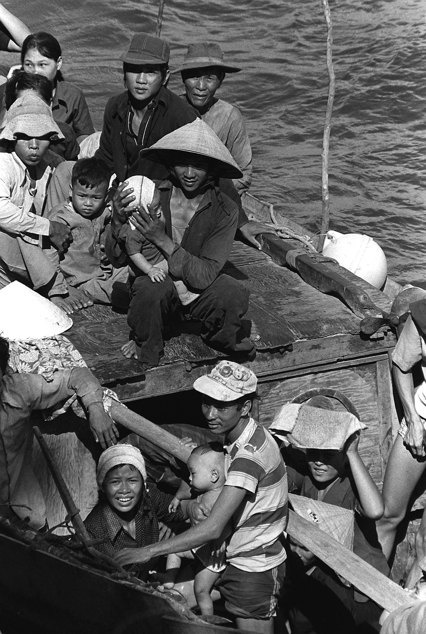 boat people 35 vietnamese refugees 1982 free photo