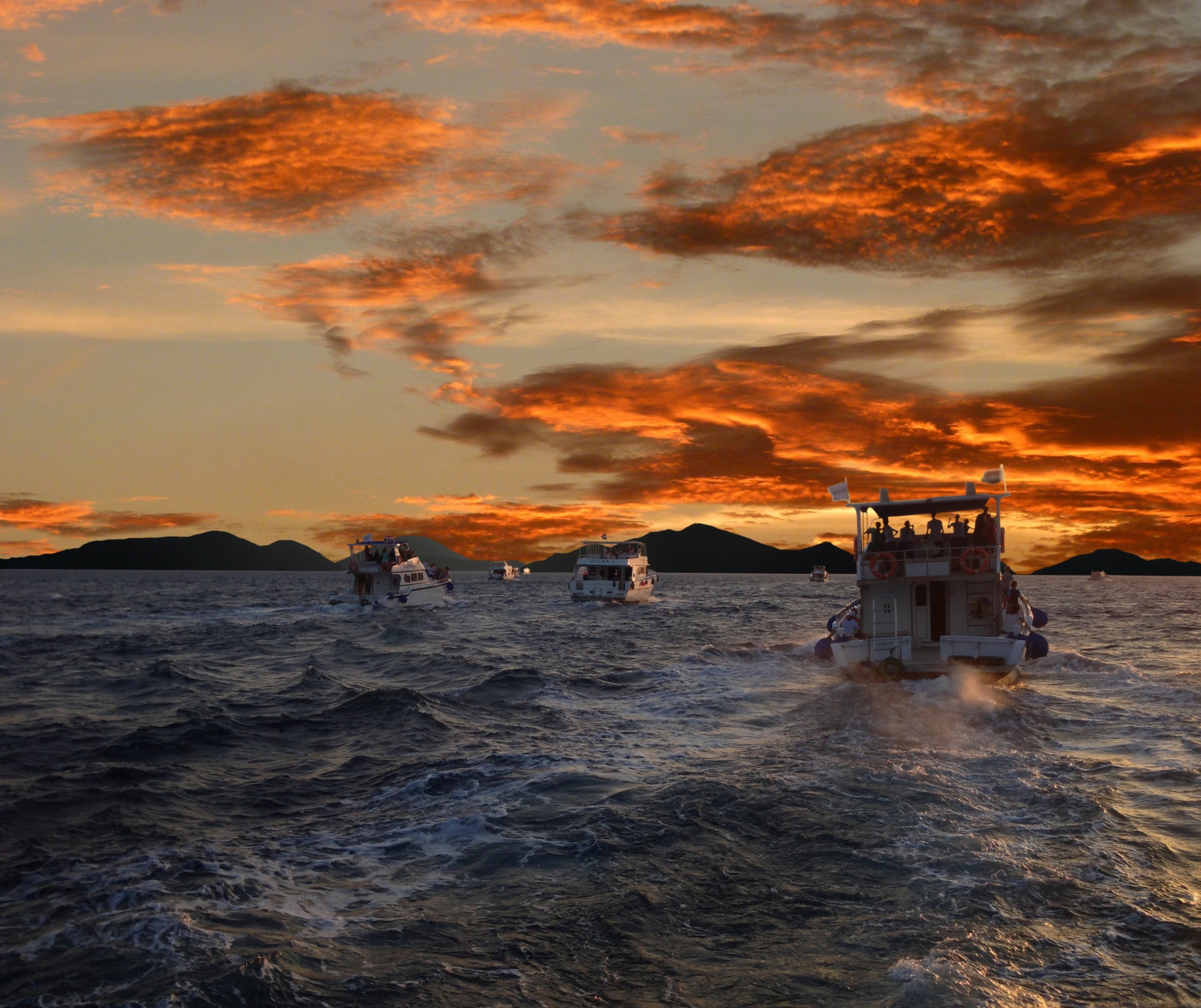 boats sailing sea free photo