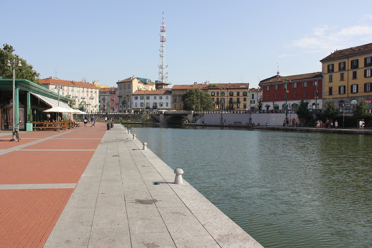 boathouse navigli milan free photo