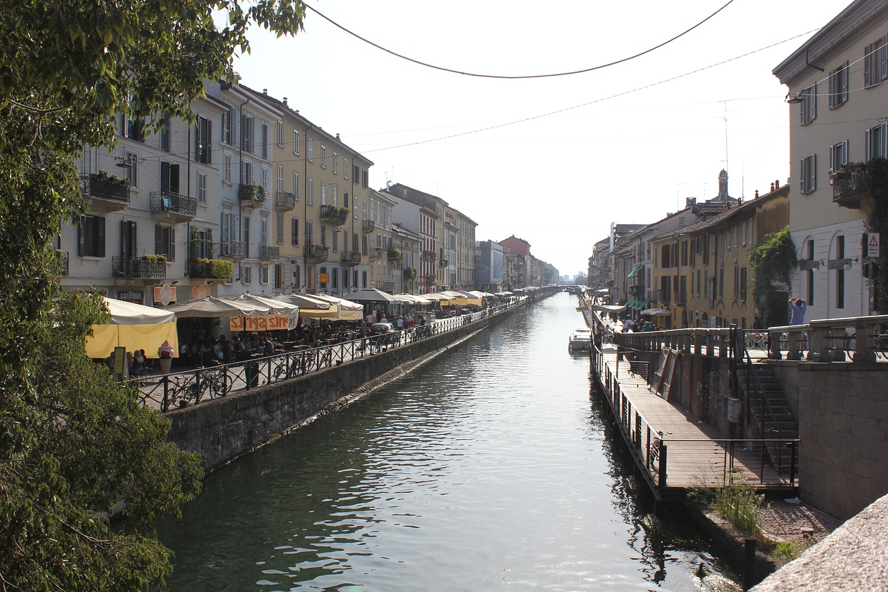 boathouse navigli milan free photo