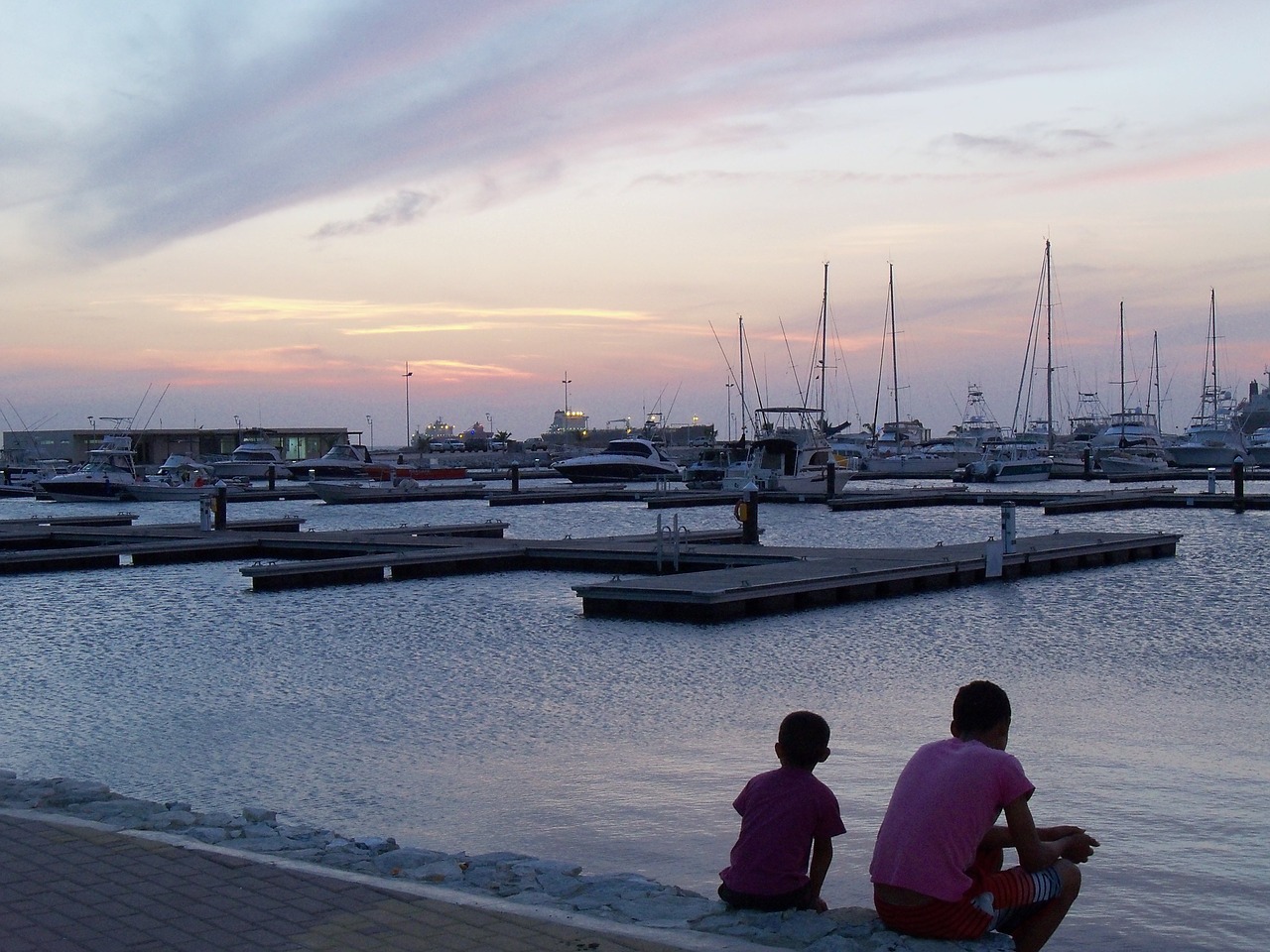 boats children beach free photo