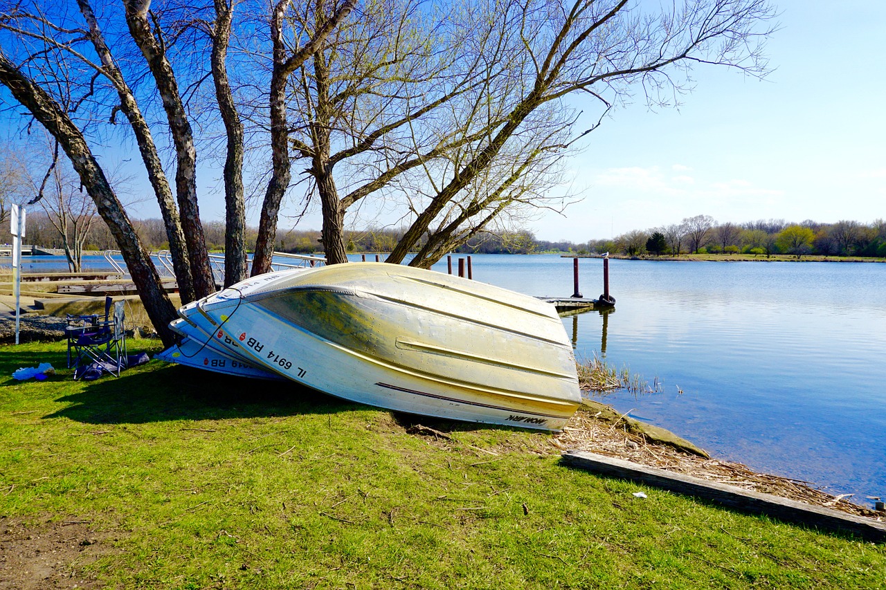 boats park water free photo