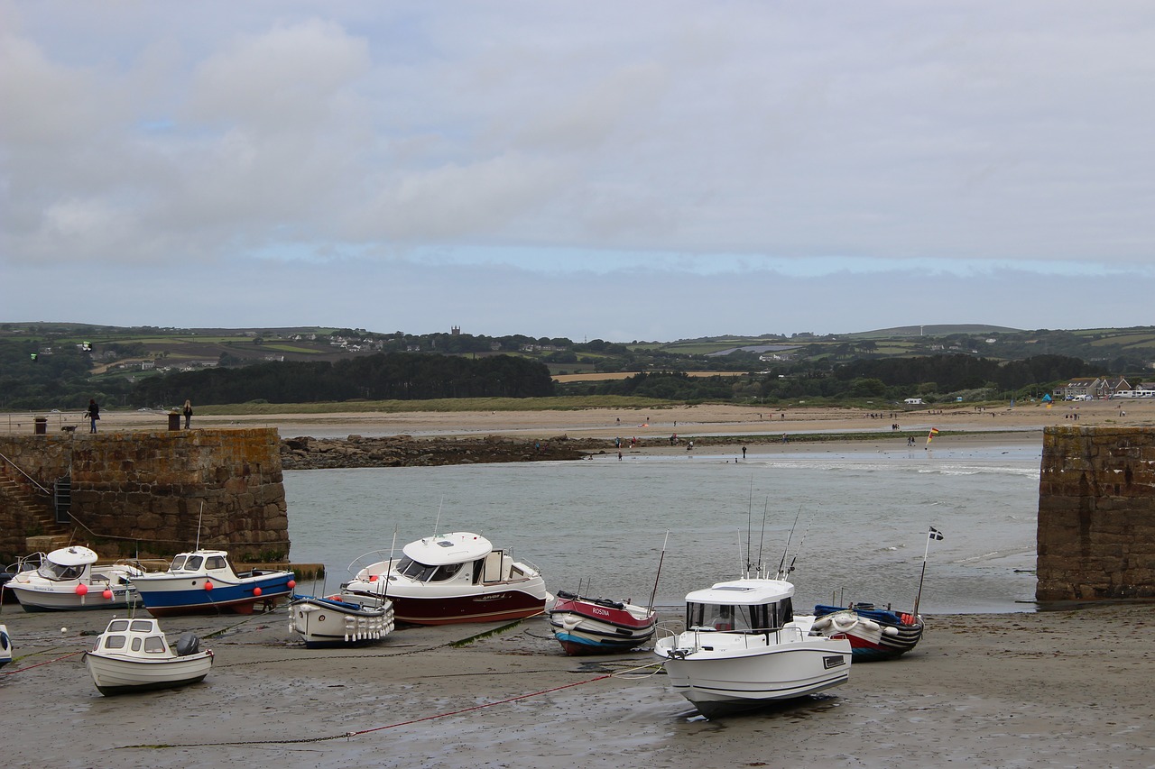 boats bay sea free photo