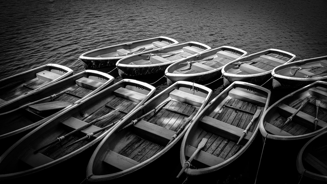 boats docked mooring free photo