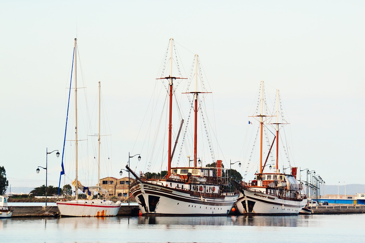 boats port sea free photo